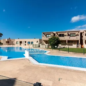 https://new-apartment-next-to-the-beach.adeje-hotels.com